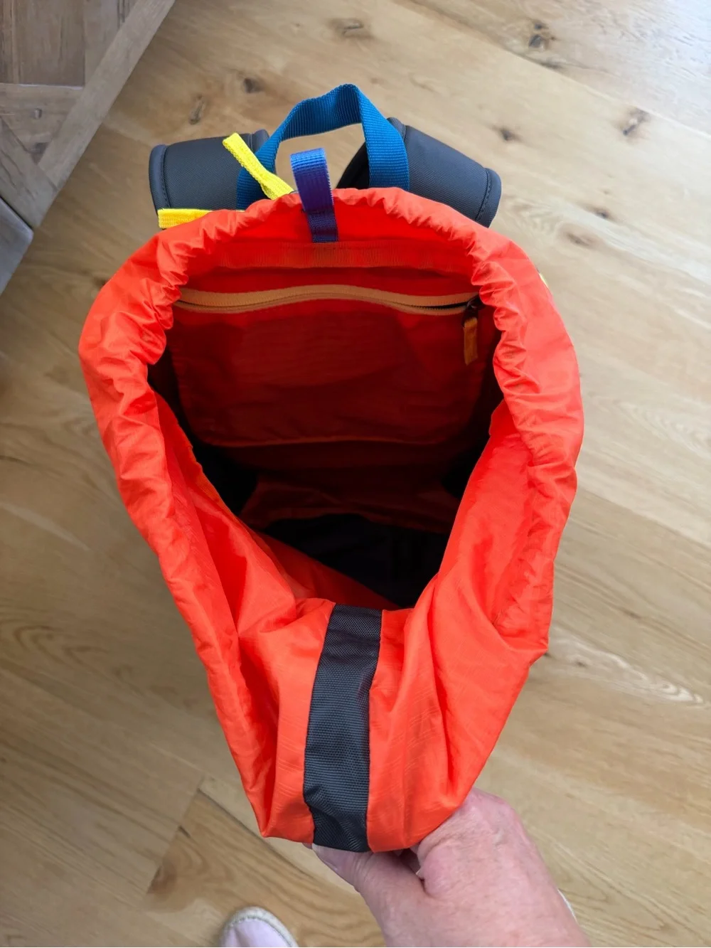 Cotopaxi Moda 20L drawstring backpack